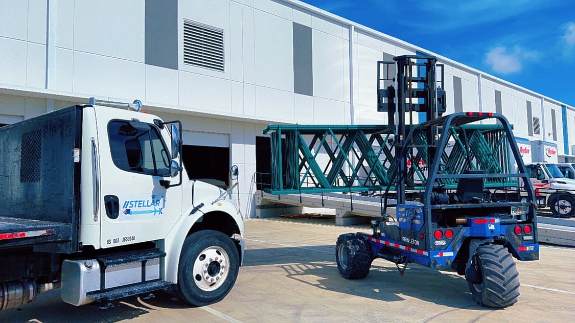 Forklift / Moffett Transport